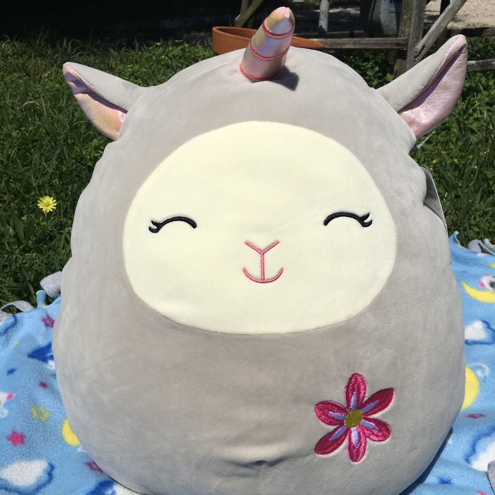 Ensley The Lamacorn 16in Squishmallow
